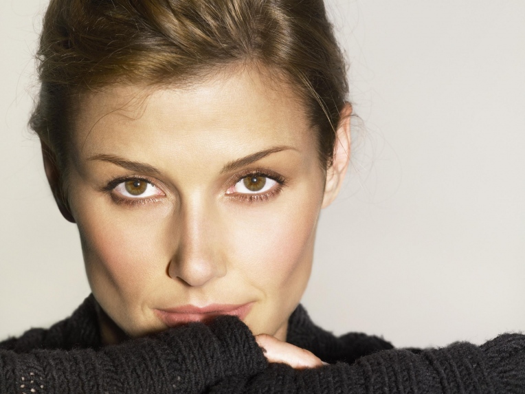 192325_bridget_moynahan_scaled